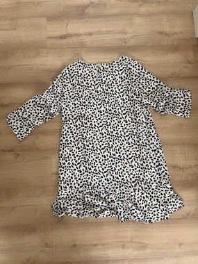 Davi & Dani Black and White Dalmatian-Spot Blouse